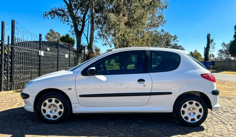 
								2008 Peugeot 206 1.4 3-Door PopArt full									