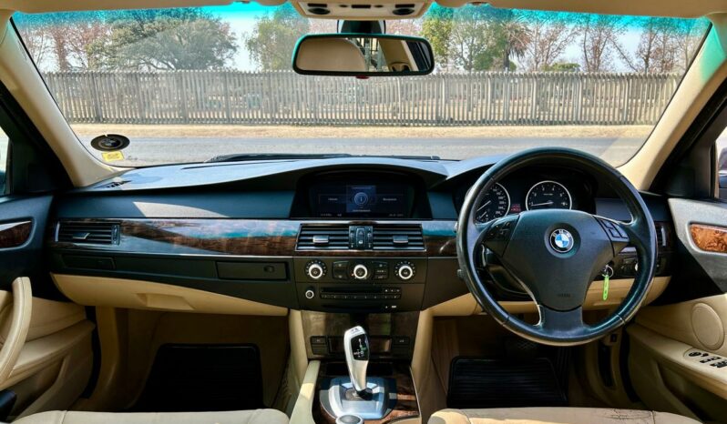 
								2008 BMW 5 Series 523i Exclusive full									