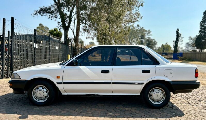 
								1993 Toyota Corolla 1.3 L full									