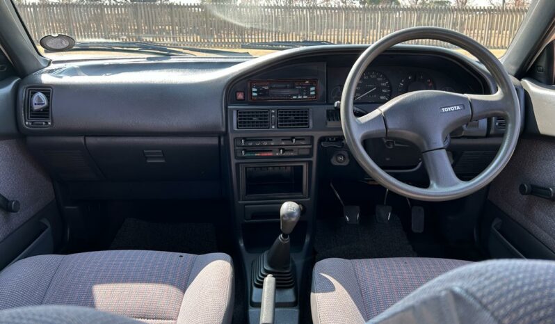 
								1993 Toyota Corolla 1.3 L full									