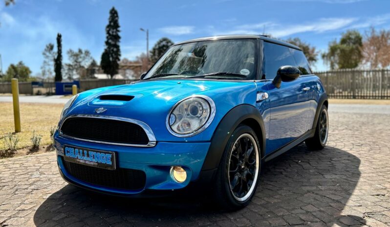 
								2011 MINI Cooper S full									