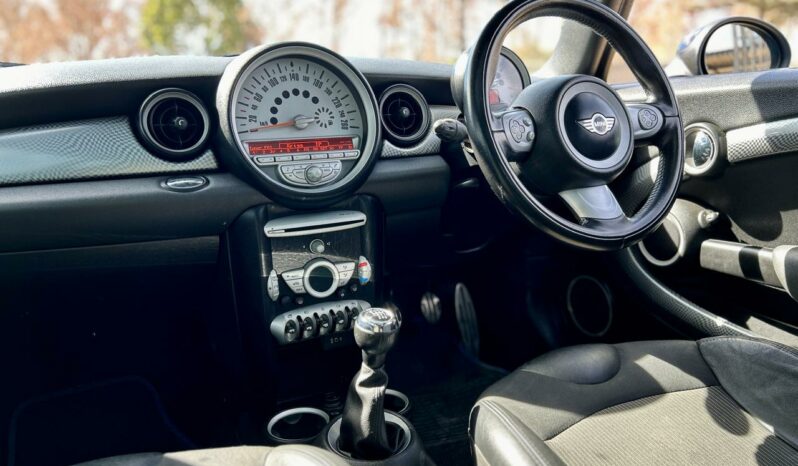 
								2011 MINI Cooper S full									