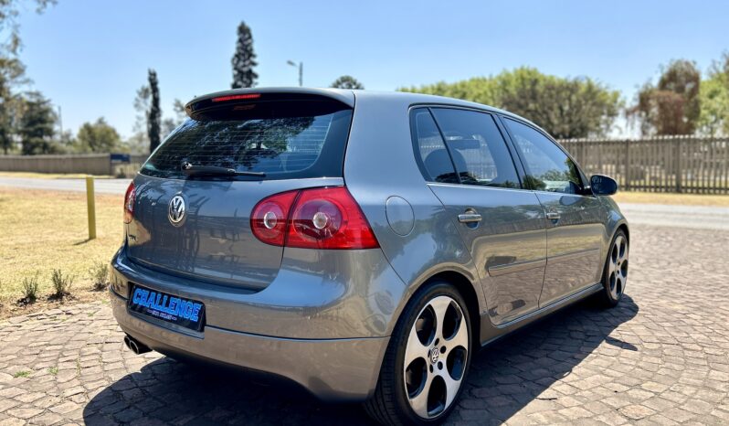 
								2005 Volkswagen Golf GTi full									