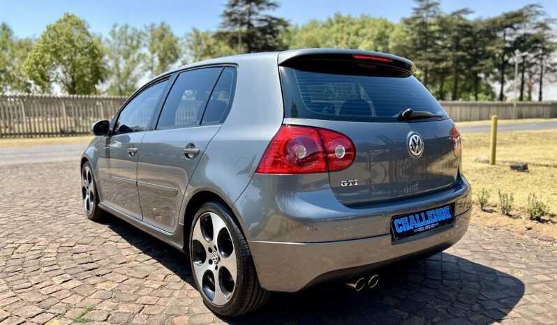 
								2005 Volkswagen Golf GTi full									