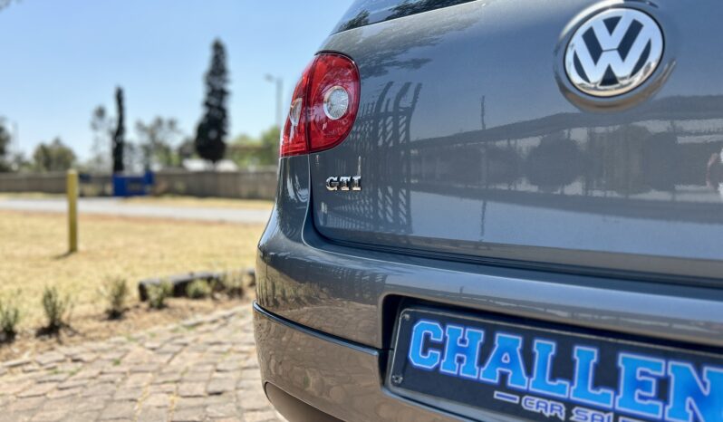 
								2005 Volkswagen Golf GTi full									