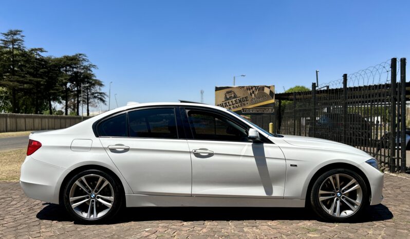 
								2014 BMW 3 Series 328i Sport Auto full									