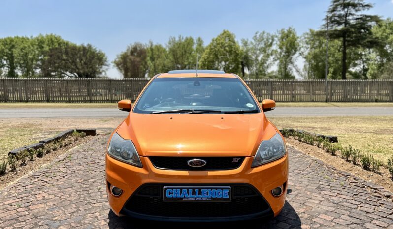 
								2010 Ford Focus ST 5-Door full									