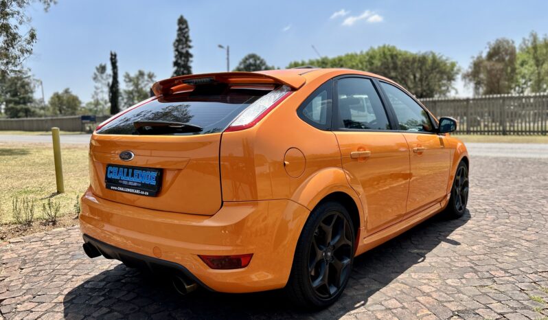 
								2010 Ford Focus ST 5-Door full									