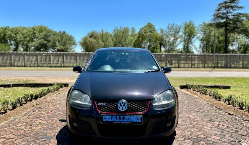 
								Volkswagen Golf GTI DSG full									