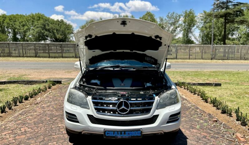 
								Mercedes-Benz ML350CDI Grand Edition full									