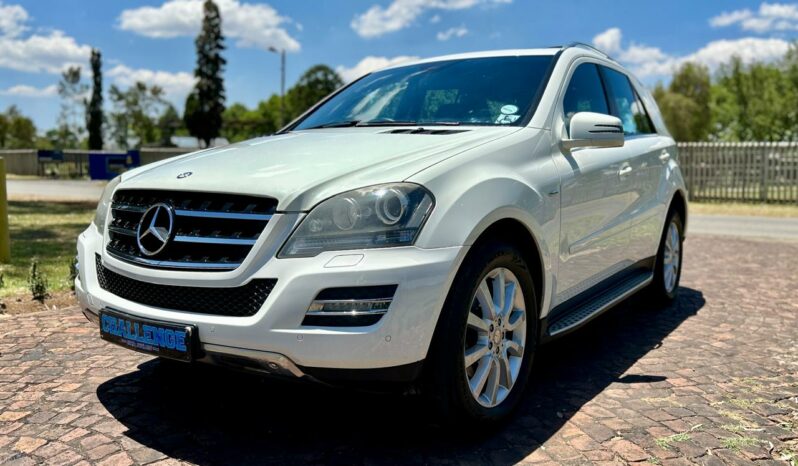 
								Mercedes-Benz ML350CDI Grand Edition full									