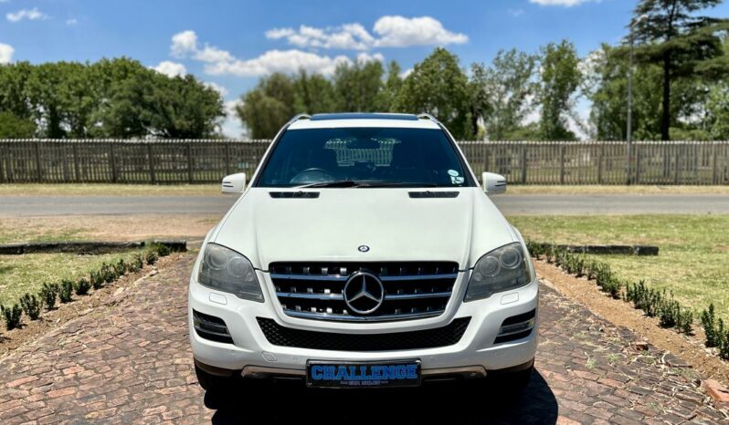 
								Mercedes-Benz ML350CDI Grand Edition full									