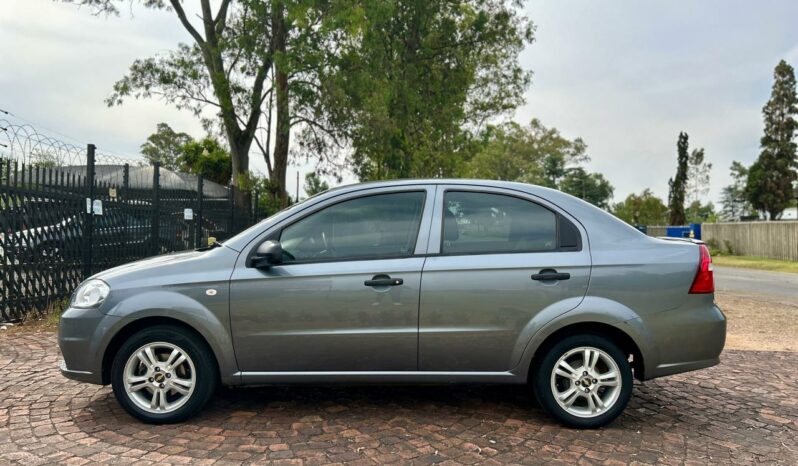 
								Chevrolet Aveo Sedan 1.6 L full									