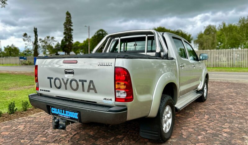 
								Toyota Hilux V6 4.0 Double Cab 4×4 Raider full									