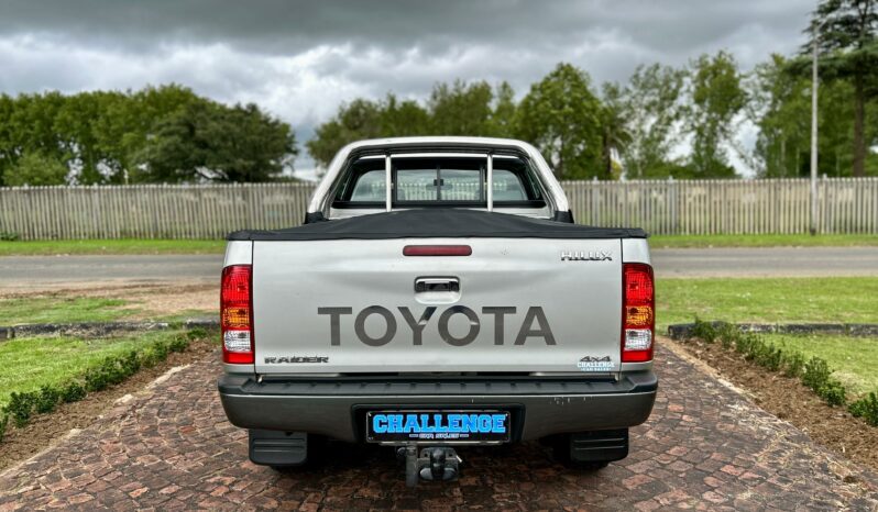 
								Toyota Hilux V6 4.0 Double Cab 4×4 Raider full									