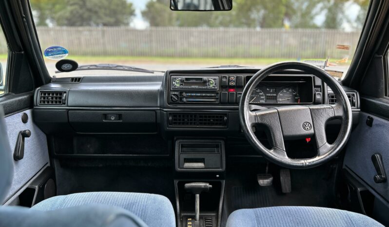 
								Volkswagen Jetta II CLX Auto full									