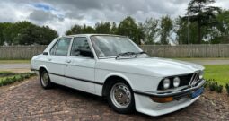 BMW 5 Series 518i E12