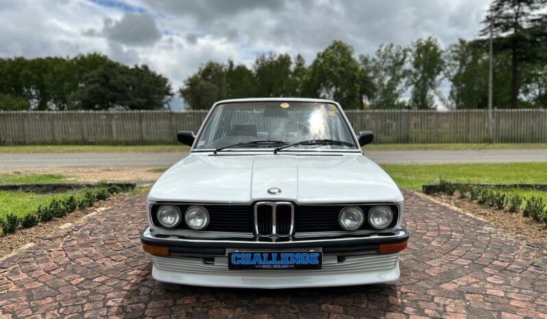 
								BMW 5 Series 518i E12 full									