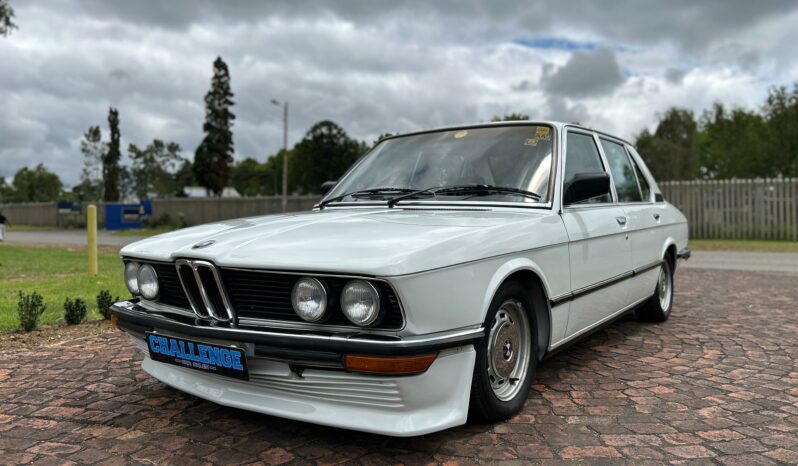 
								BMW 5 Series 518i E12 full									