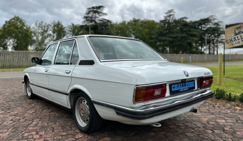 
								BMW 5 Series 518i E12 full									