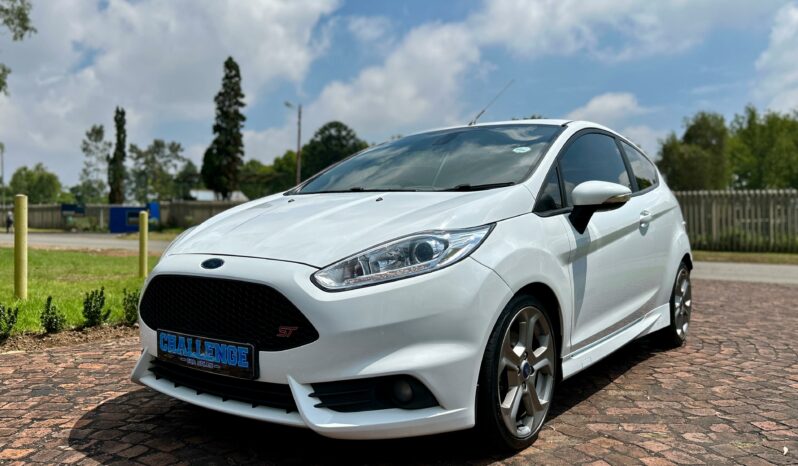 
								Ford Fiesta ST 1.6 EcoBoost GDTi full									