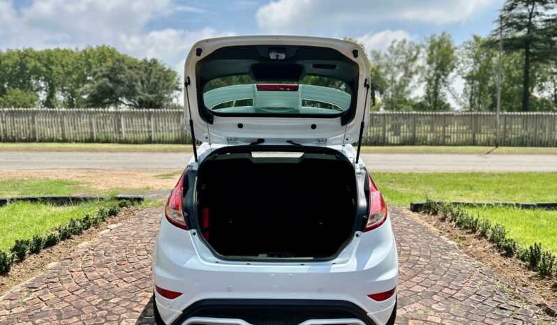 
								Ford Fiesta ST 1.6 EcoBoost GDTi full									