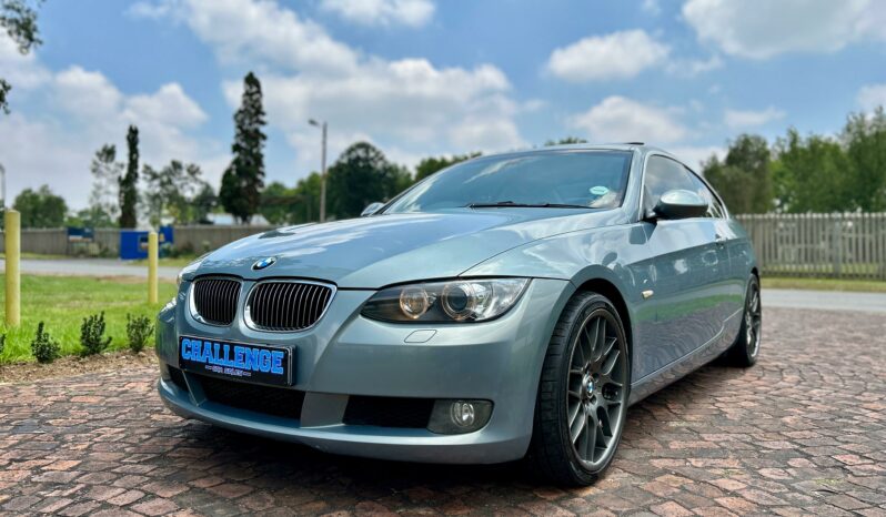 
								BMW 3 Series 325i Coupe full									