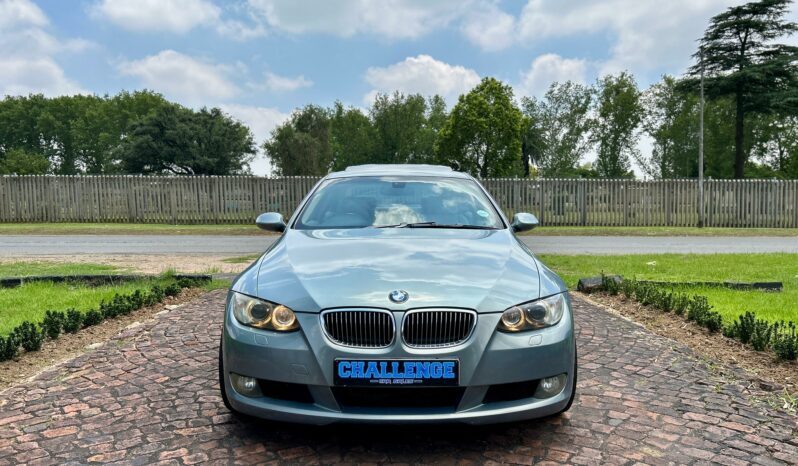 
								BMW 3 Series 325i Coupe full									