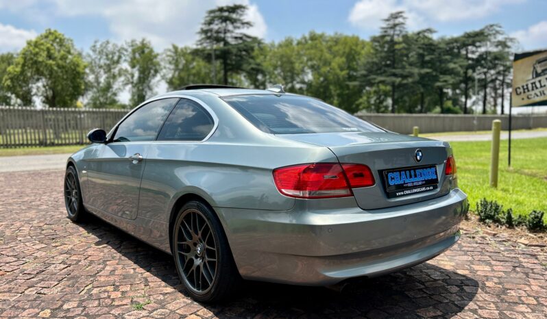 
								BMW 3 Series 325i Coupe full									