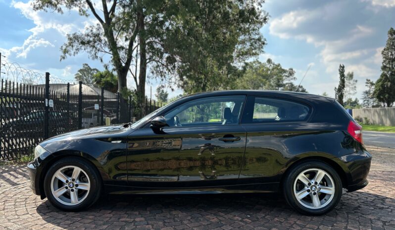 
								BMW 1 Series 116i 3-Door full									