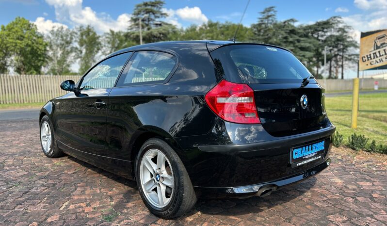 
								BMW 1 Series 116i 3-Door full									