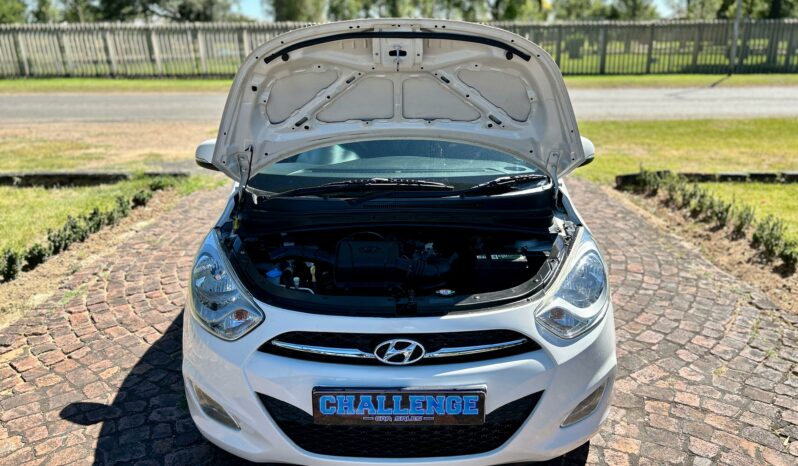 
								Hyundai i10 1.1 Motion full									