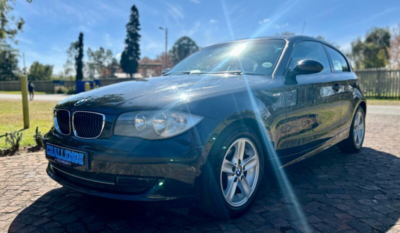 
								BMW 1 Series 116i 3-Door full									