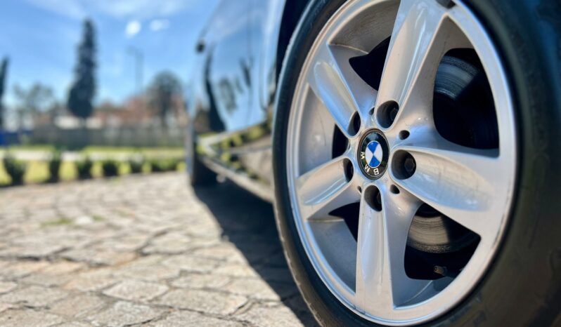 
								BMW 1 Series 116i 3-Door full									
