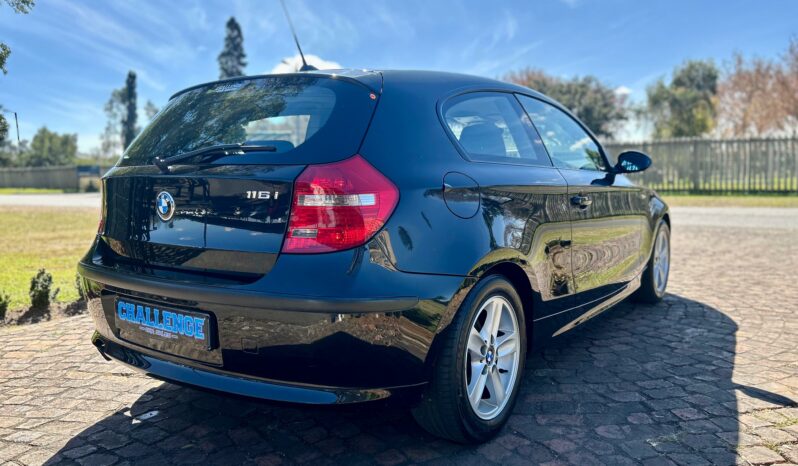 
								BMW 1 Series 116i 3-Door full									