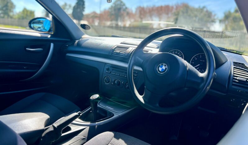 
								BMW 1 Series 116i 3-Door full									