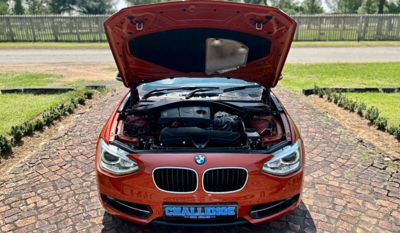 
								BMW 1 Series 118i 5-Door Sport full									