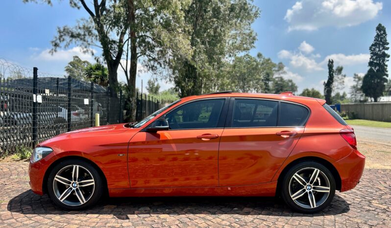 
								BMW 1 Series 118i 5-Door Sport full									