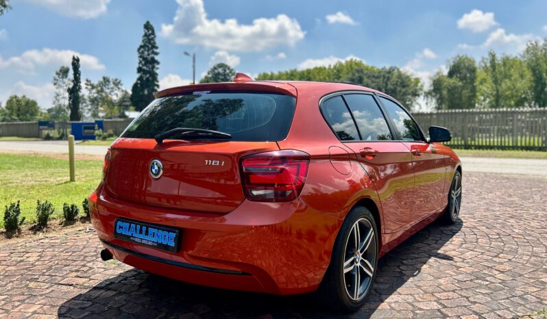 
								BMW 1 Series 118i 5-Door Sport full									