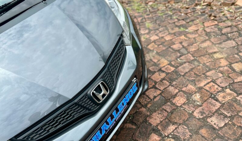 
								Honda Jazz 1.5 Executive full									