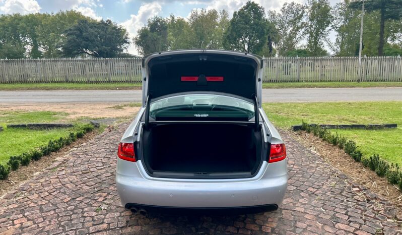 
								Audi A4 2.0TDI Attraction full									