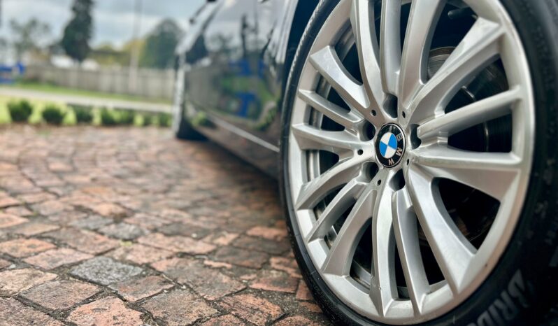 
								BMW 5 Series 523i Innovations full									
