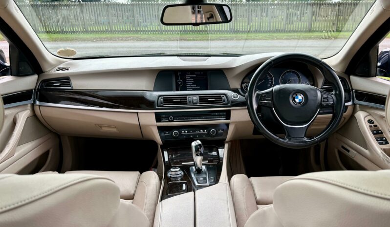 
								BMW 5 Series 523i Innovations full									