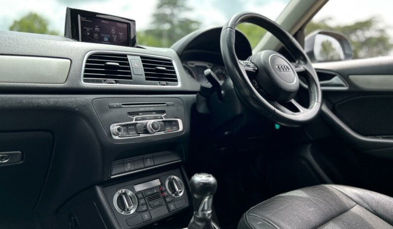 
								2014 Audi Q3 2.0TDI SE full									