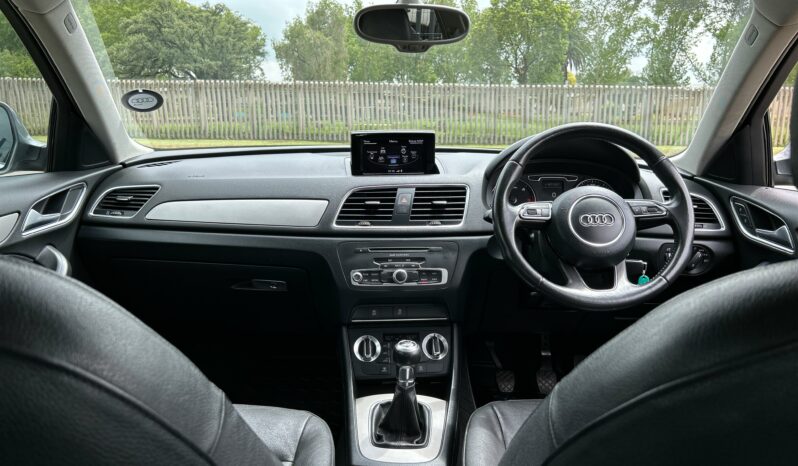 
								2014 Audi Q3 2.0TDI SE full									