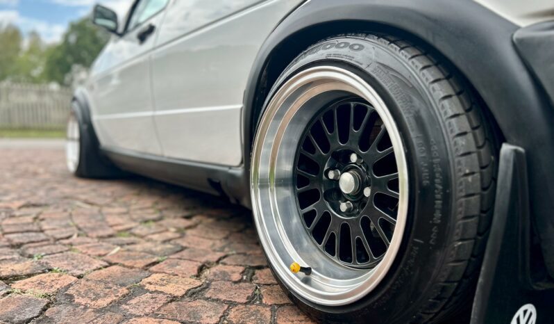
								Volkswagen Jetta 2.0 16V Exec full									