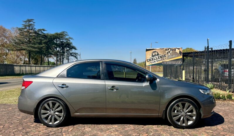 
								Kia Cerato Sedan 2.0 SX full									