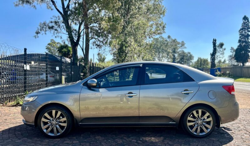 
								Kia Cerato Sedan 2.0 SX full									