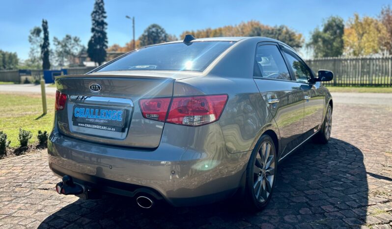 
								Kia Cerato Sedan 2.0 SX full									