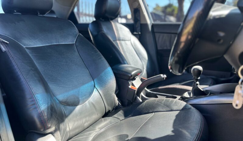 
								Kia Cerato Sedan 2.0 SX full									